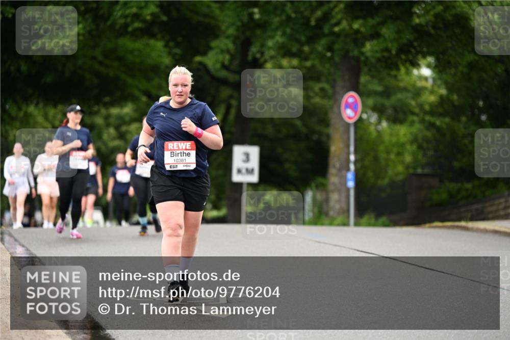 14.06.2026 - REWE Women's Run Dr. Thomas Lammeyer http://msf.ph/oto/9776204 14.06.2026 10:01:16 Laufen 10381, 3 meine-sportfotos.de