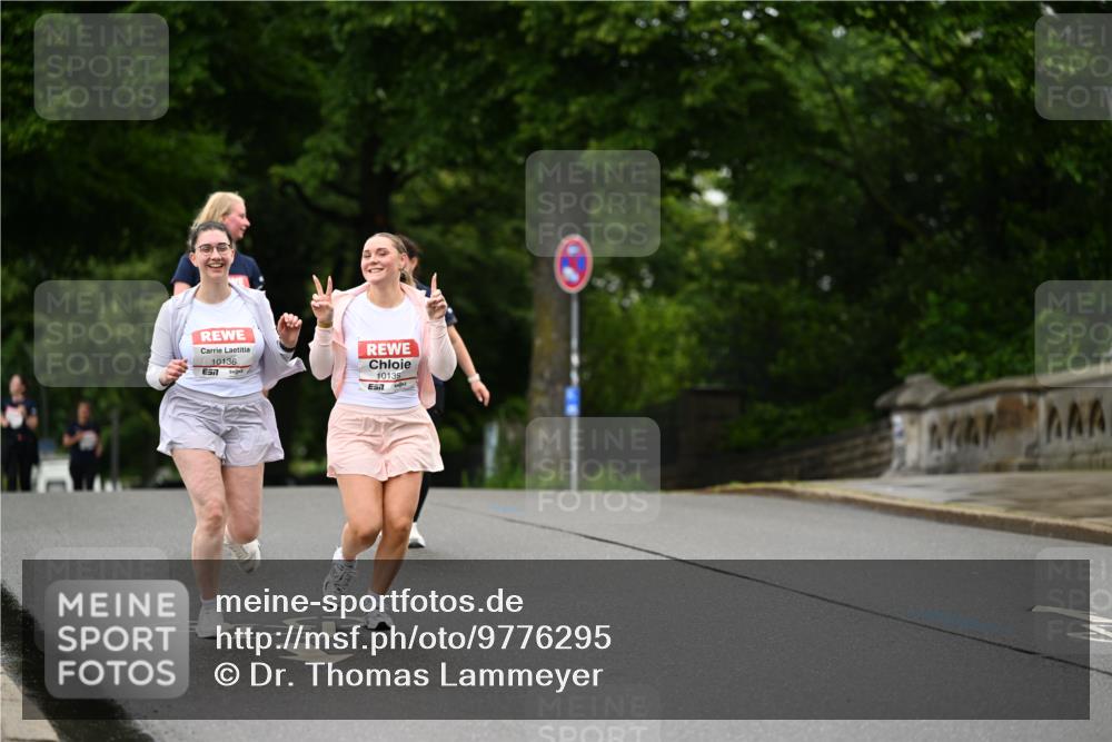 14.06.2026 - REWE Women's Run Dr. Thomas Lammeyer http://msf.ph/oto/9776295 14.06.2026 10:01:30 Laufen 10136, 7, 10135 meine-sportfotos.de