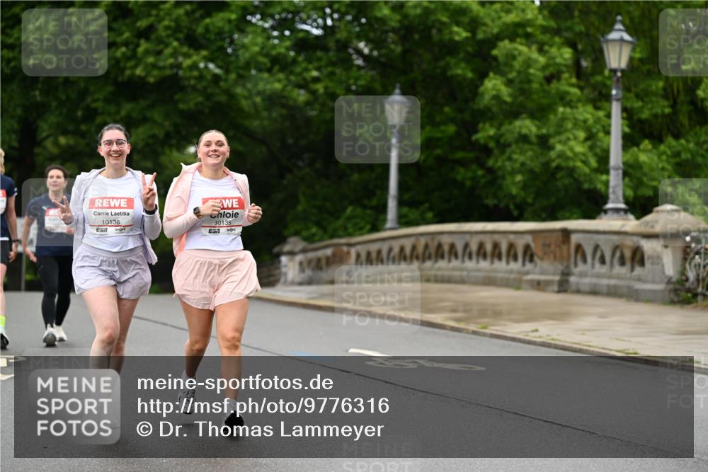 14.06.2026 - REWE Women's Run Dr. Thomas Lammeyer http://msf.ph/oto/9776316 14.06.2026 10:01:32 Laufen 10136, 7, 10135, 7 meine-sportfotos.de