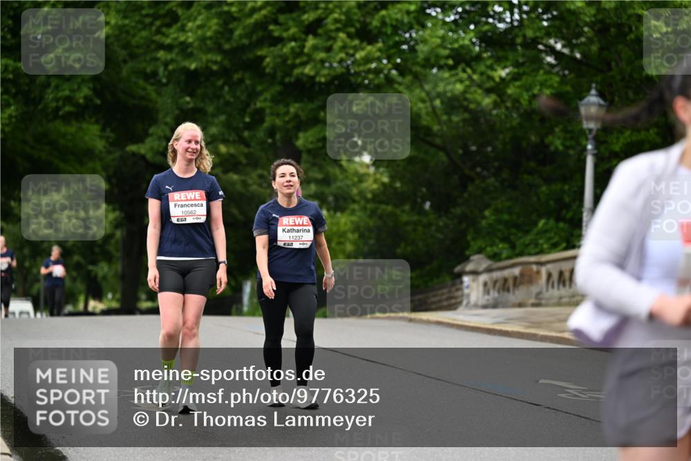 14.06.2026 - REWE Women's Run Dr. Thomas Lammeyer http://msf.ph/oto/9776325 14.06.2026 10:01:35 Laufen 10562, 7, 11237 meine-sportfotos.de