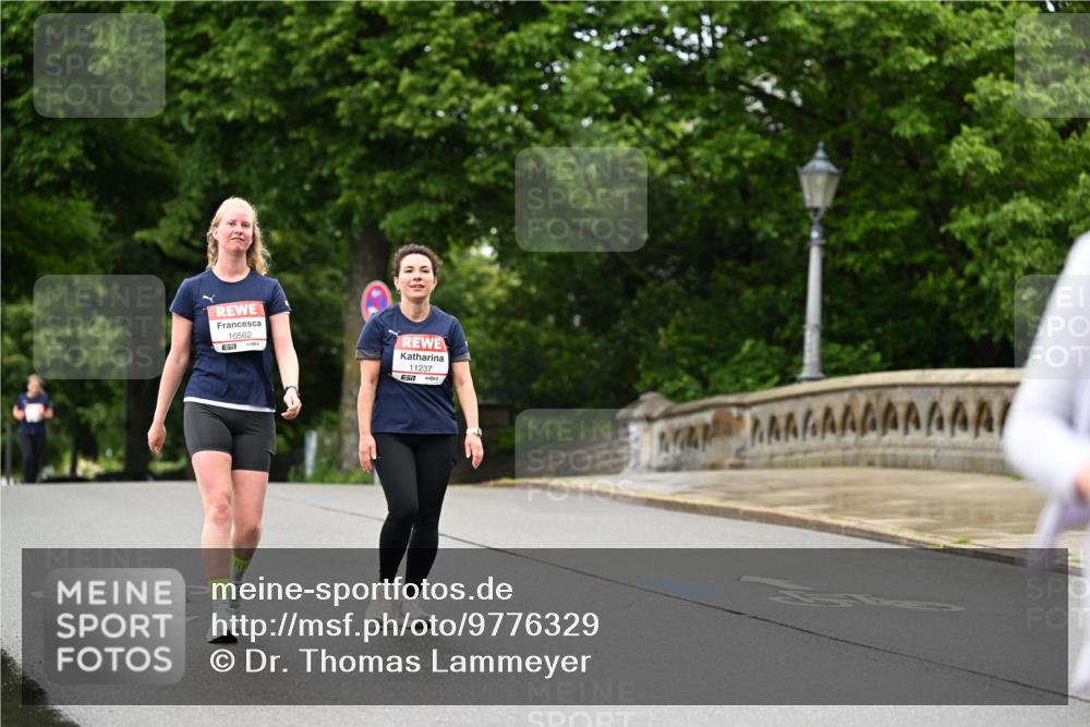 14.06.2026 - REWE Women's Run Dr. Thomas Lammeyer http://msf.ph/oto/9776329 14.06.2026 10:01:35 Laufen 10562, 57, 11237, 51 meine-sportfotos.de