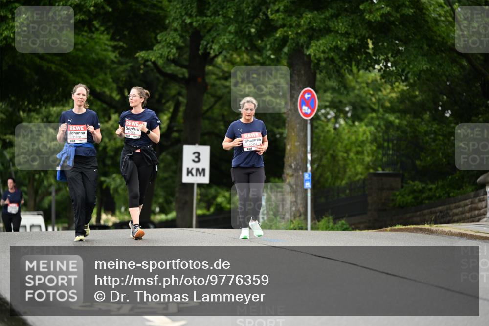 14.06.2026 - REWE Women's Run Dr. Thomas Lammeyer http://msf.ph/oto/9776359 14.06.2026 10:01:44 Laufen 11052, 11053, 3, 1045 meine-sportfotos.de