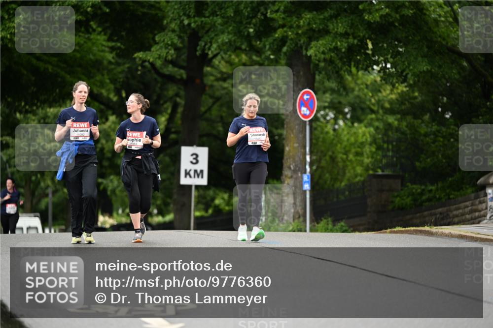 14.06.2026 - REWE Women's Run Dr. Thomas Lammeyer http://msf.ph/oto/9776360 14.06.2026 10:01:44 Laufen 11052, 11053, 3, 10457 meine-sportfotos.de
