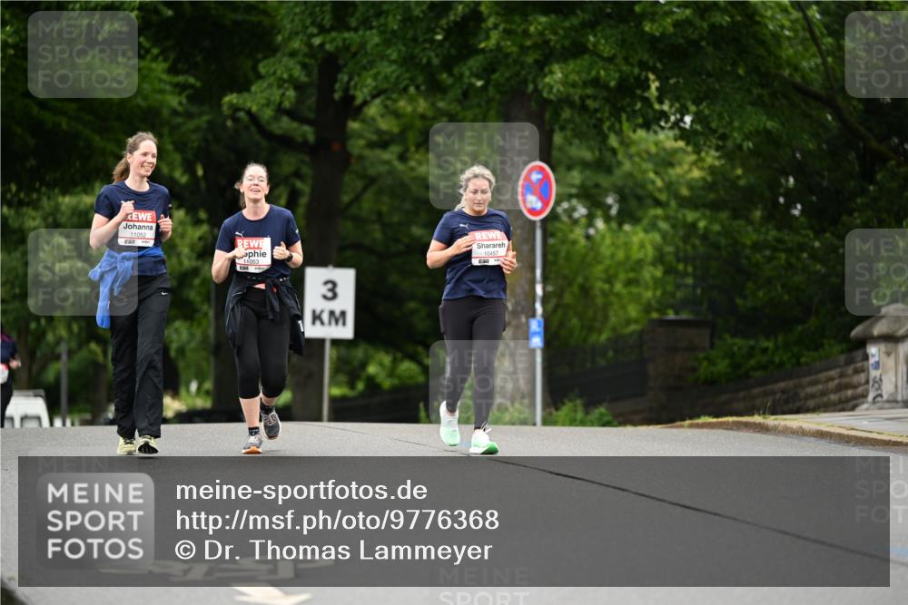 14.06.2026 - REWE Women's Run Dr. Thomas Lammeyer http://msf.ph/oto/9776368 14.06.2026 10:01:45 Laufen 57, 11052, 11053, 3, 10457 meine-sportfotos.de