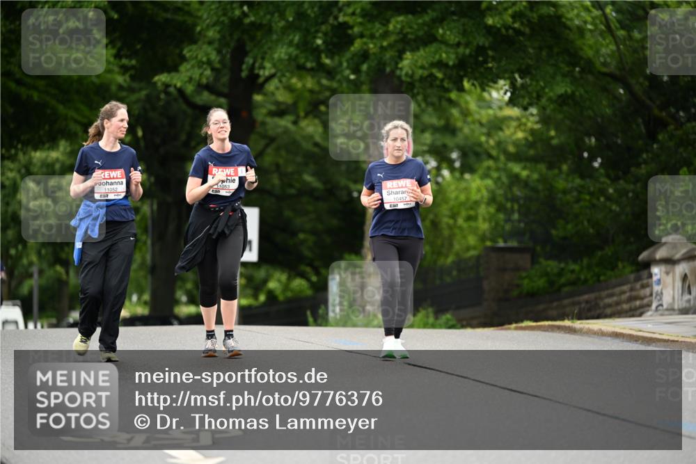 14.06.2026 - REWE Women's Run Dr. Thomas Lammeyer http://msf.ph/oto/9776376 14.06.2026 10:01:46 Laufen 11052, 11053, 10457 meine-sportfotos.de