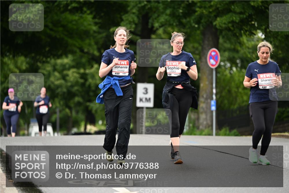 14.06.2026 - REWE Women's Run Dr. Thomas Lammeyer http://msf.ph/oto/9776388 14.06.2026 10:01:48 Laufen 11052, 3, 11053, 57, 10457, 7 meine-sportfotos.de