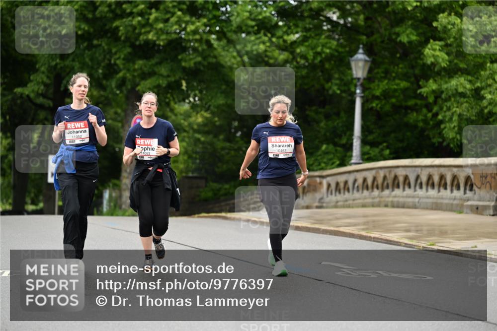 14.06.2026 - REWE Women's Run Dr. Thomas Lammeyer http://msf.ph/oto/9776397 14.06.2026 10:01:50 Laufen 11052, 7, 11053, 10457, 7 meine-sportfotos.de