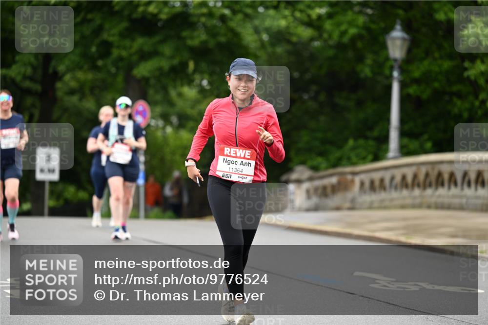 14.06.2026 - REWE Women's Run Dr. Thomas Lammeyer http://msf.ph/oto/9776524 14.06.2026 10:03:24 Laufen 3, 11364 meine-sportfotos.de