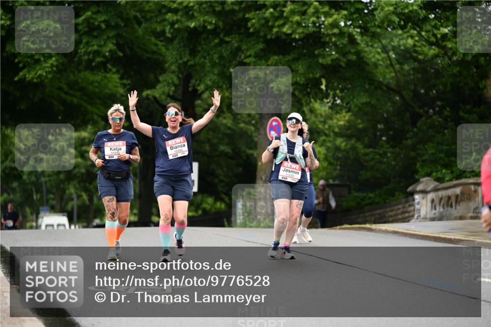 14.06.2026 - REWE Women's Run Dr. Thomas Lammeyer http://msf.ph/oto/9776528 14.06.2026 10:03:26 Laufen 11232, 10484, 11230, 51 meine-sportfotos.de
