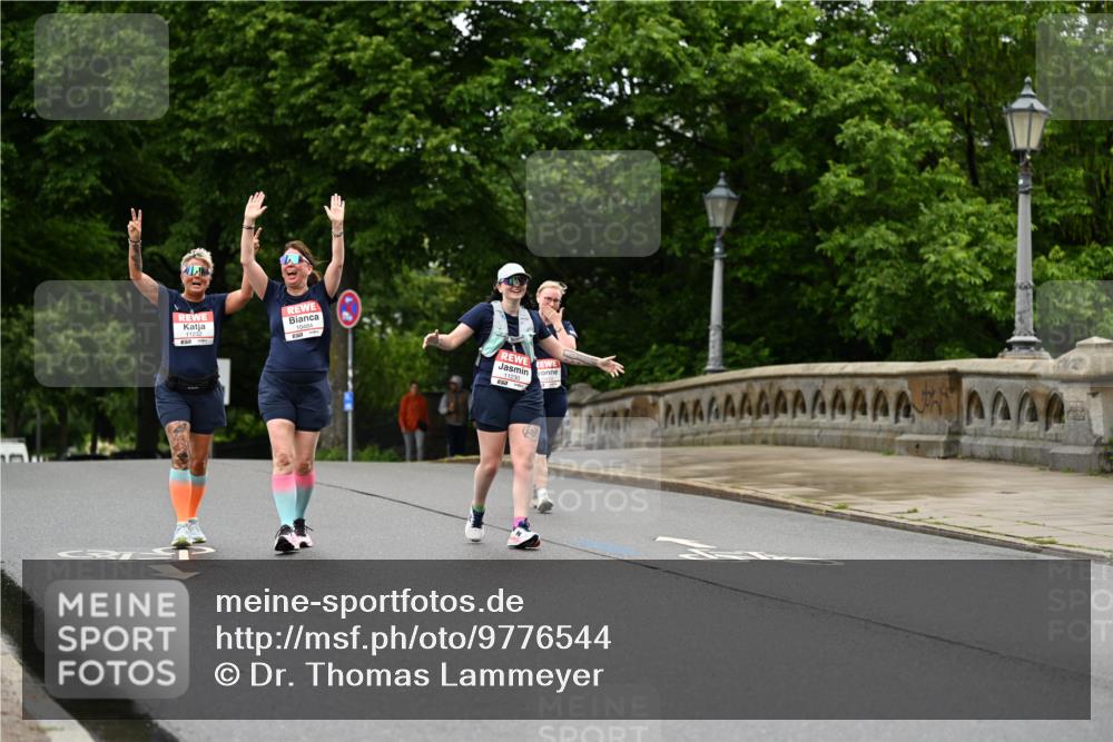 14.06.2026 - REWE Women's Run Dr. Thomas Lammeyer http://msf.ph/oto/9776544 14.06.2026 10:03:28 Laufen 11232, 11230 meine-sportfotos.de