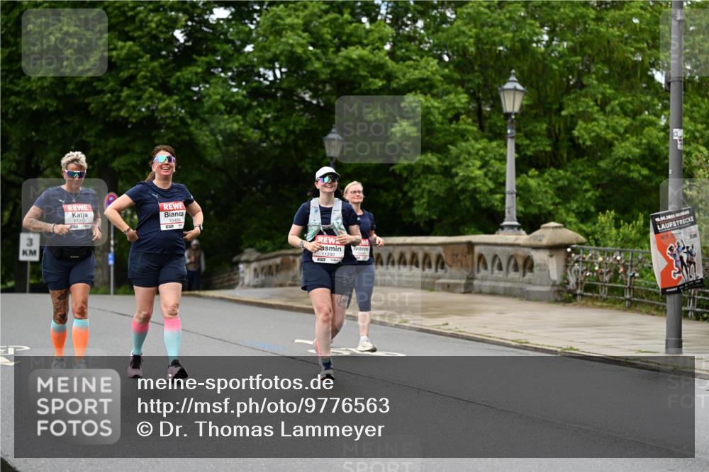 14.06.2026 - REWE Women's Run Dr. Thomas Lammeyer http://msf.ph/oto/9776563 14.06.2026 10:03:30 Laufen 3, 11232, 10484, 11230, 7, 6, 19, 2026 meine-sportfotos.de