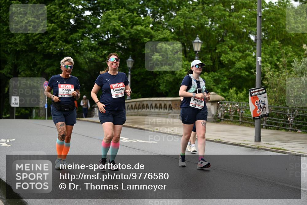 14.06.2026 - REWE Women's Run Dr. Thomas Lammeyer http://msf.ph/oto/9776580 14.06.2026 10:03:31 Laufen 3, 11232, 10484, 57, 11230 meine-sportfotos.de