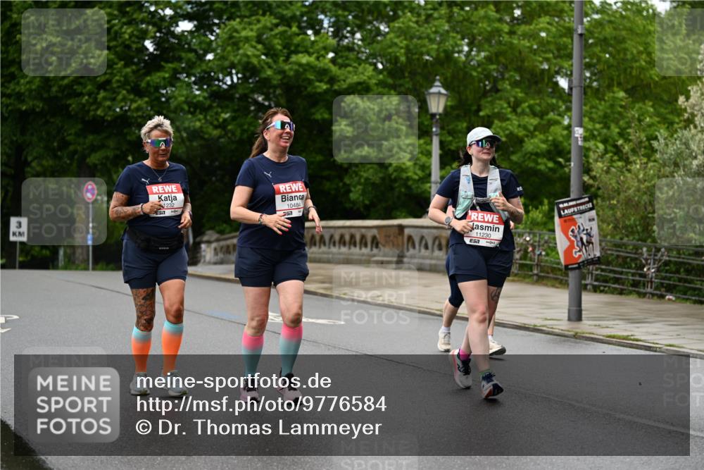 14.06.2026 - REWE Women's Run Dr. Thomas Lammeyer http://msf.ph/oto/9776584 14.06.2026 10:03:32 Laufen 1232, 5, 10484, 11230, 7 meine-sportfotos.de