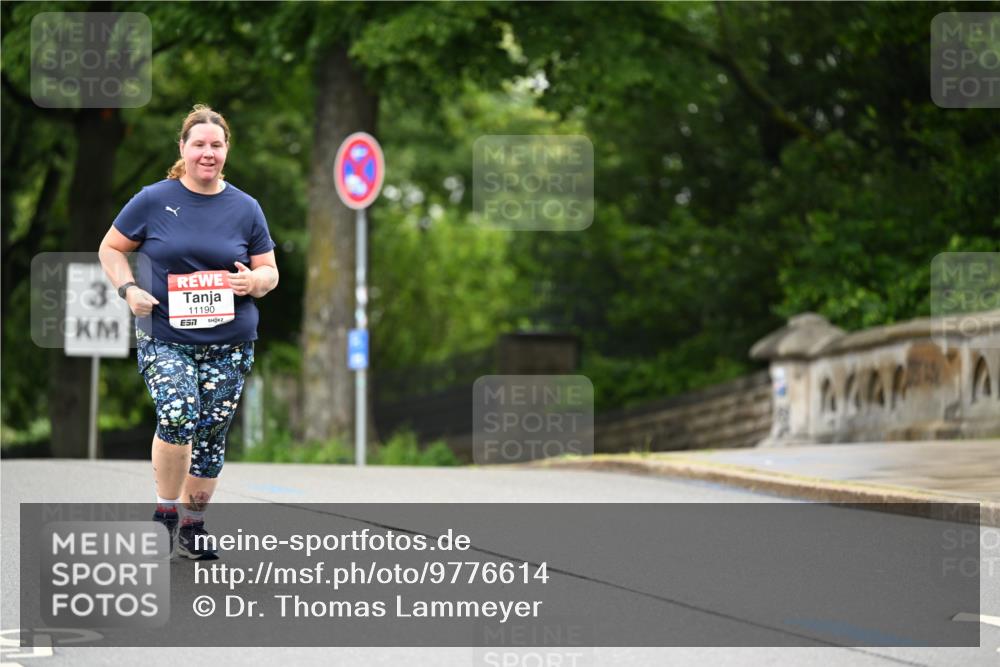 14.06.2026 - REWE Women's Run Dr. Thomas Lammeyer http://msf.ph/oto/9776614 14.06.2026 10:03:47 Laufen 3, 11190 meine-sportfotos.de