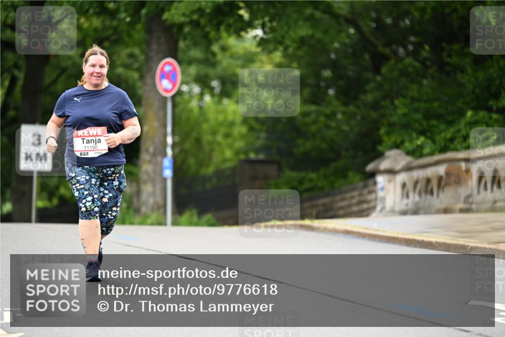 14.06.2026 - REWE Women's Run Dr. Thomas Lammeyer http://msf.ph/oto/9776618 14.06.2026 10:03:48 Laufen 3, 11190, 7 meine-sportfotos.de