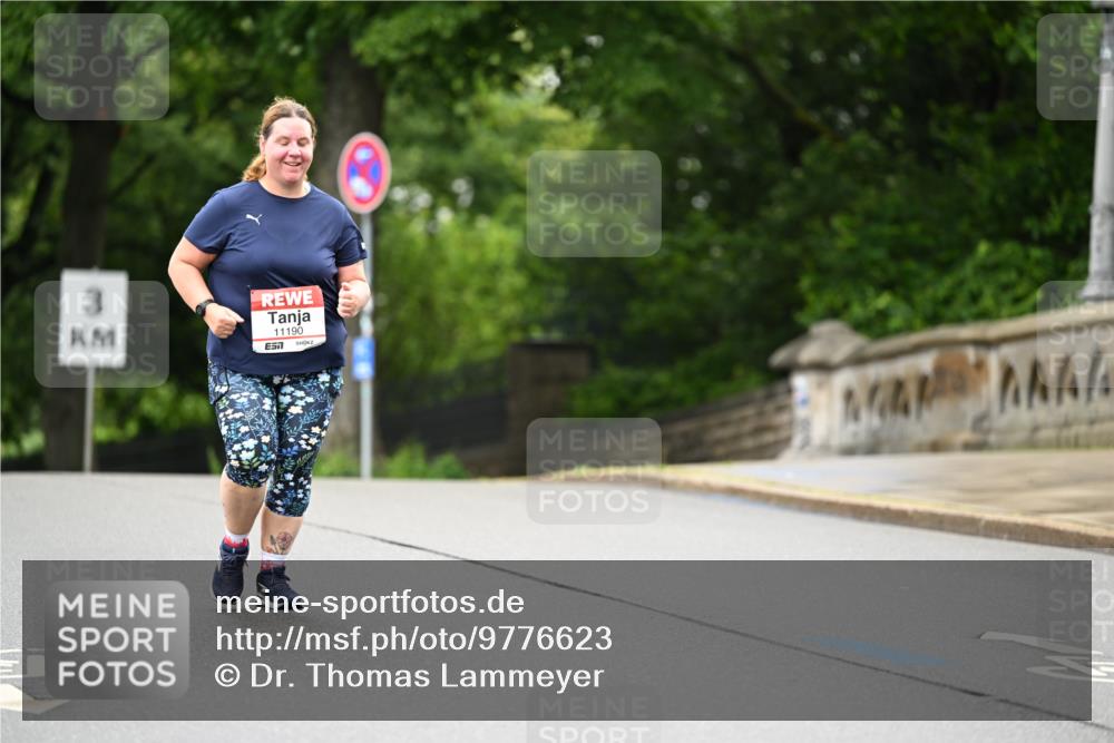 14.06.2026 - REWE Women's Run Dr. Thomas Lammeyer http://msf.ph/oto/9776623 14.06.2026 10:03:48 Laufen 3, 11190, 57 meine-sportfotos.de