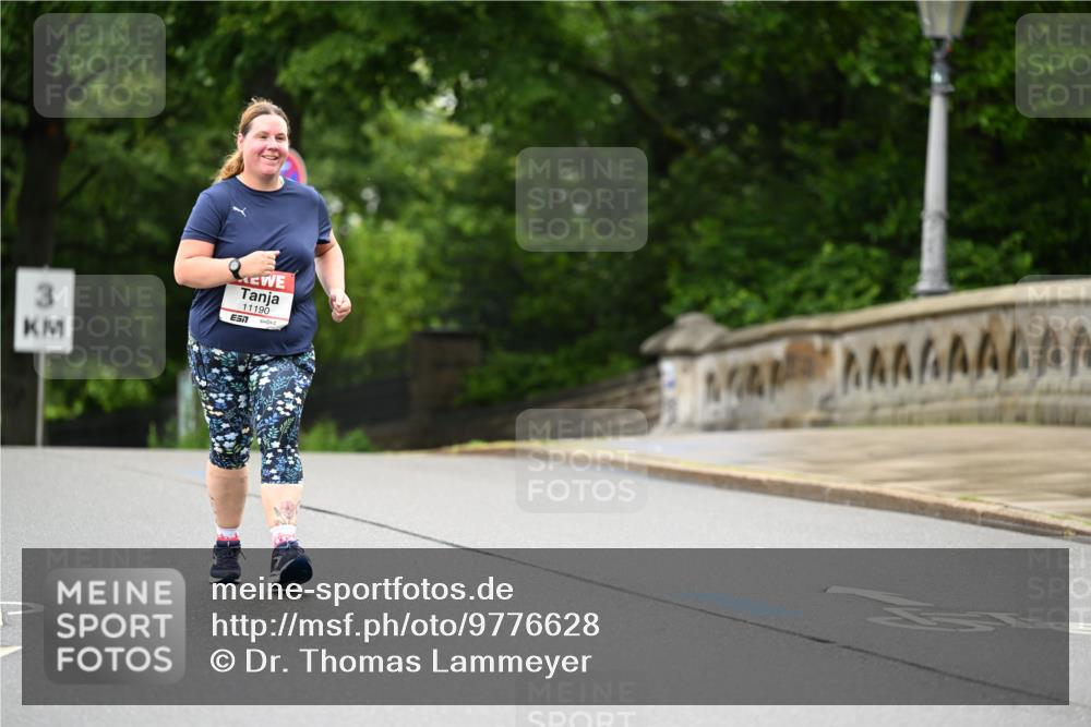 14.06.2026 - REWE Women's Run Dr. Thomas Lammeyer http://msf.ph/oto/9776628 14.06.2026 10:03:49 Laufen 3, 11190, 57 meine-sportfotos.de