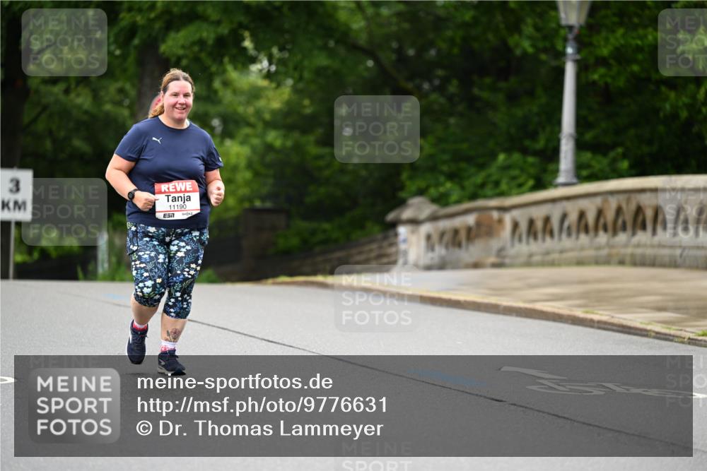 14.06.2026 - REWE Women's Run Dr. Thomas Lammeyer http://msf.ph/oto/9776631 14.06.2026 10:03:49 Laufen 3, 11190 meine-sportfotos.de