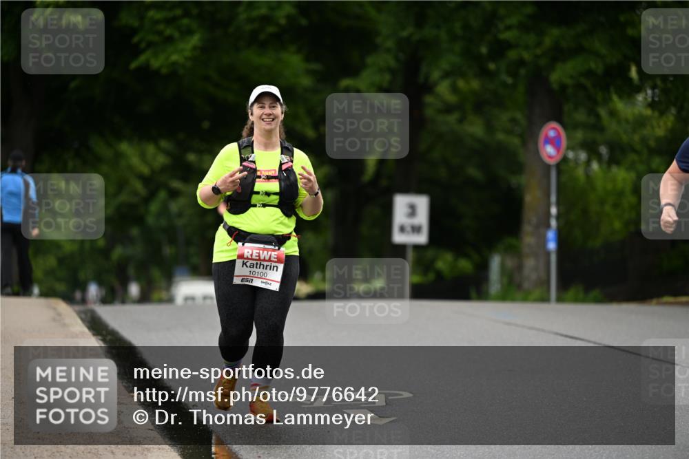 14.06.2026 - REWE Women's Run Dr. Thomas Lammeyer http://msf.ph/oto/9776642 14.06.2026 10:03:51 Laufen 10100, 7, 3 meine-sportfotos.de