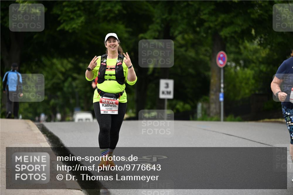 14.06.2026 - REWE Women's Run Dr. Thomas Lammeyer http://msf.ph/oto/9776643 14.06.2026 10:03:51 Laufen 10100, 51, 3 meine-sportfotos.de