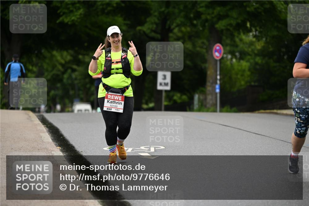 14.06.2026 - REWE Women's Run Dr. Thomas Lammeyer http://msf.ph/oto/9776646 14.06.2026 10:03:51 Laufen 10100, 7 meine-sportfotos.de