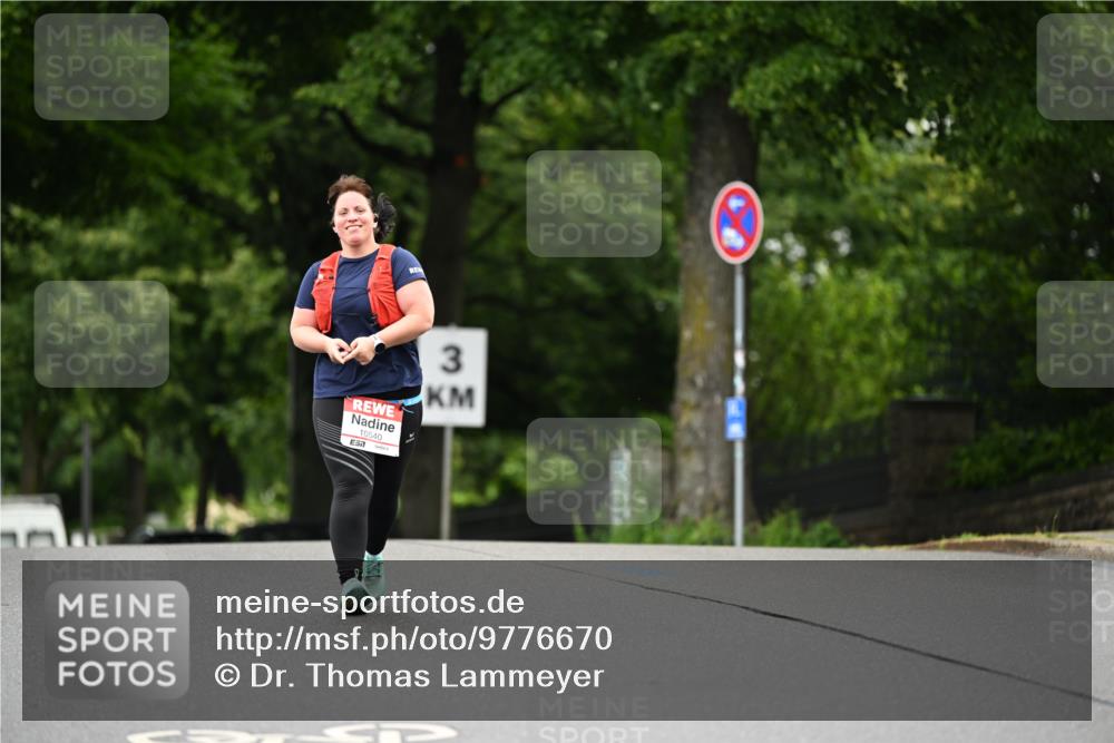 14.06.2026 - REWE Women's Run Dr. Thomas Lammeyer http://msf.ph/oto/9776670 14.06.2026 10:03:56 Laufen 3, 10540 meine-sportfotos.de