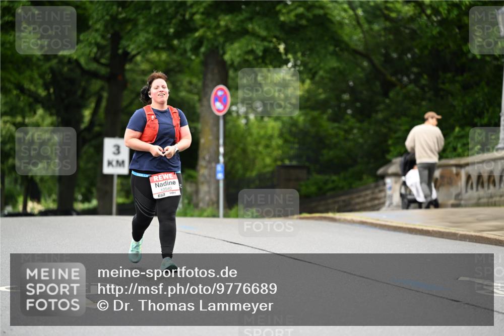 14.06.2026 - REWE Women's Run Dr. Thomas Lammeyer http://msf.ph/oto/9776689 14.06.2026 10:03:58 Laufen 3, 10540 meine-sportfotos.de