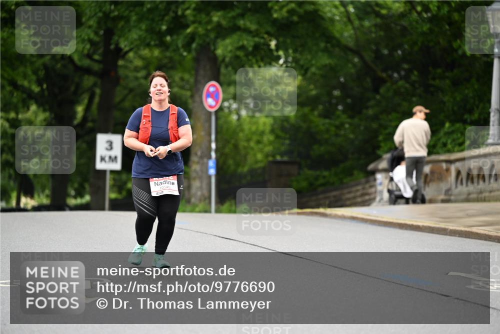 14.06.2026 - REWE Women's Run Dr. Thomas Lammeyer http://msf.ph/oto/9776690 14.06.2026 10:03:58 Laufen 3, 10540 meine-sportfotos.de