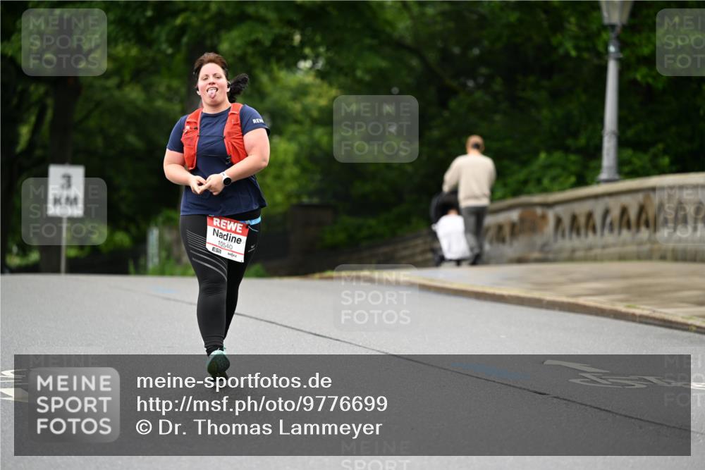 14.06.2026 - REWE Women's Run Dr. Thomas Lammeyer http://msf.ph/oto/9776699 14.06.2026 10:03:59 Laufen 3, 10540 meine-sportfotos.de