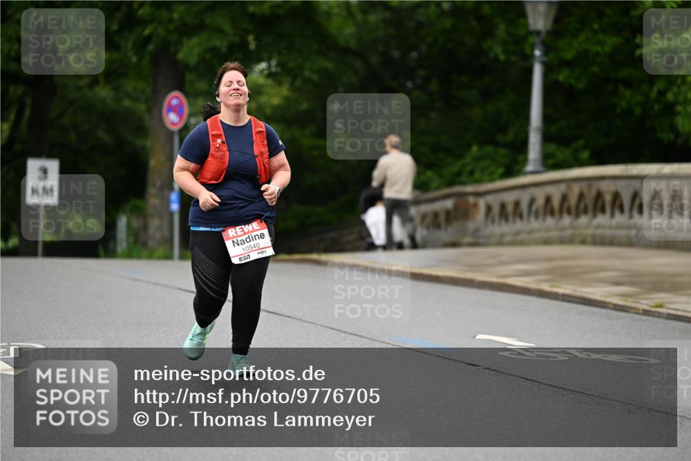 14.06.2026 - REWE Women's Run Dr. Thomas Lammeyer http://msf.ph/oto/9776705 14.06.2026 10:04:00 Laufen 3, 10540 meine-sportfotos.de