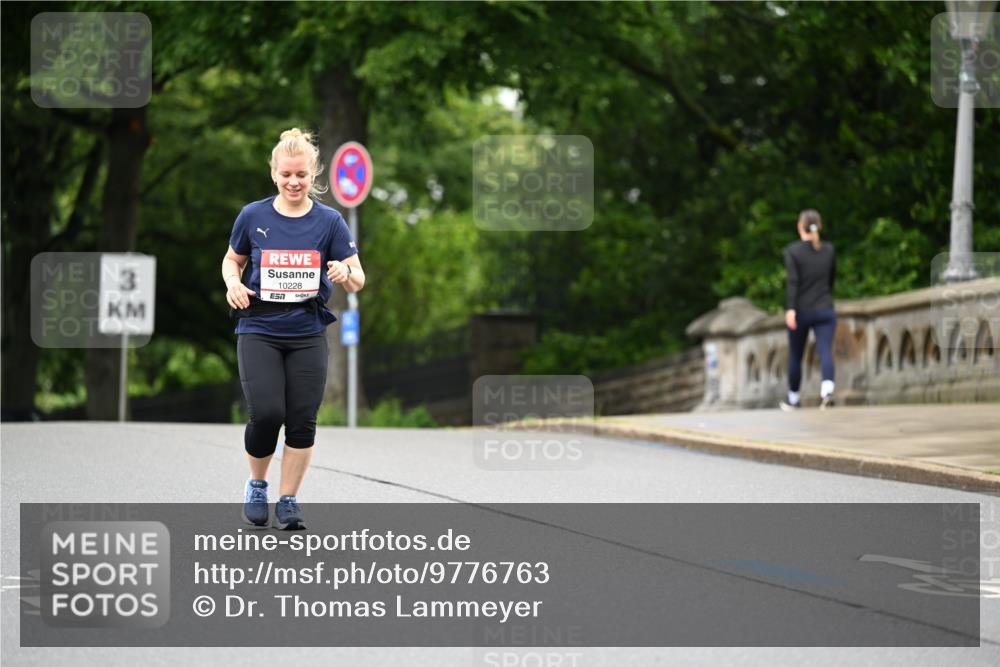 14.06.2026 - REWE Women's Run Dr. Thomas Lammeyer http://msf.ph/oto/9776763 14.06.2026 10:05:45 Laufen 3, 10228, 57 meine-sportfotos.de