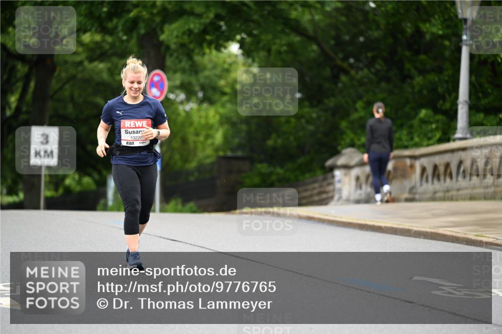 14.06.2026 - REWE Women's Run Dr. Thomas Lammeyer http://msf.ph/oto/9776765 14.06.2026 10:05:45 Laufen 3, 10228, 7 meine-sportfotos.de