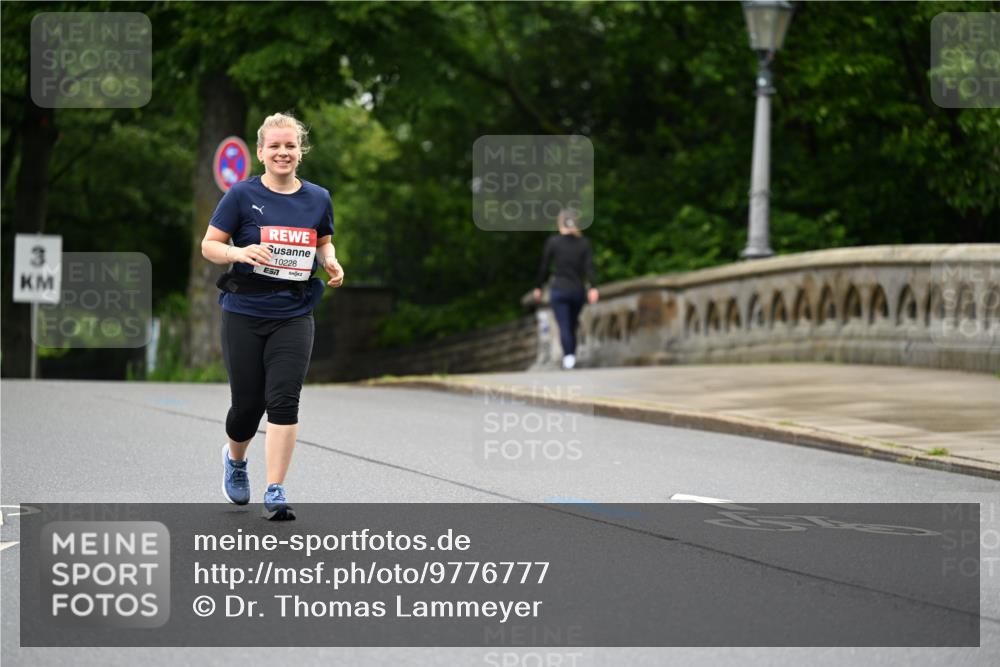 14.06.2026 - REWE Women's Run Dr. Thomas Lammeyer http://msf.ph/oto/9776777 14.06.2026 10:05:46 Laufen 3, 7, 10228 meine-sportfotos.de