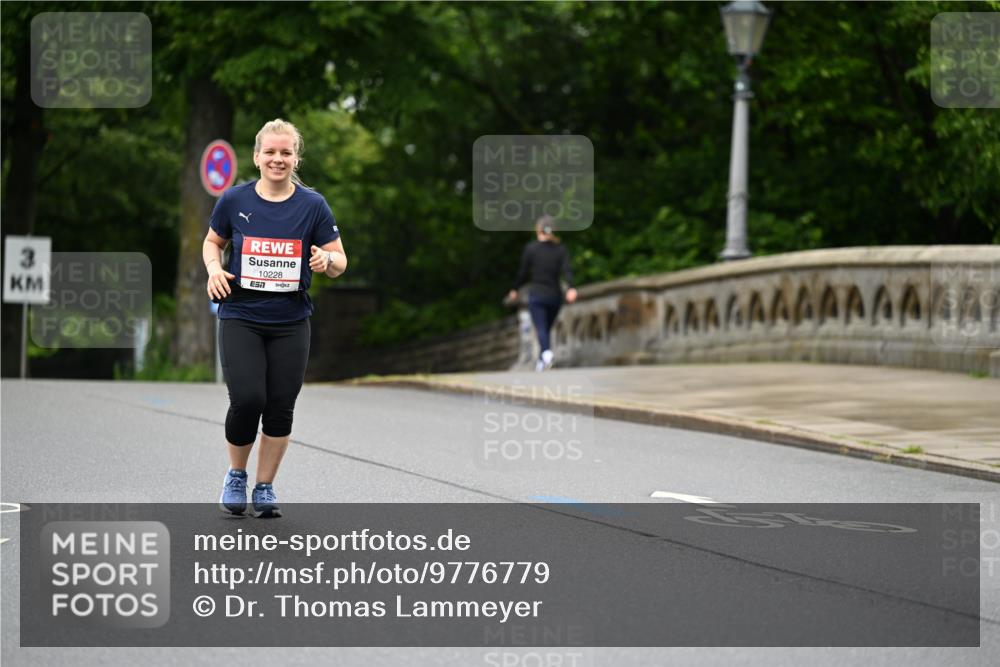 14.06.2026 - REWE Women's Run Dr. Thomas Lammeyer http://msf.ph/oto/9776779 14.06.2026 10:05:46 Laufen 3, 10228, 7 meine-sportfotos.de