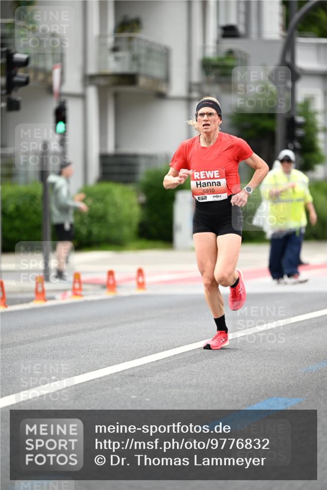 14.06.2026 - REWE Women's Run Dr. Thomas Lammeyer http://msf.ph/oto/9776832 14.06.2026 10:38:28 Laufen 5910, 657 meine-sportfotos.de