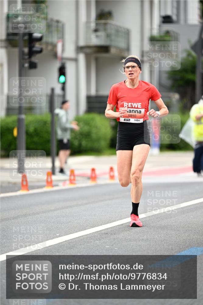 14.06.2026 - REWE Women's Run Dr. Thomas Lammeyer http://msf.ph/oto/9776834 14.06.2026 10:38:28 Laufen 5910 meine-sportfotos.de