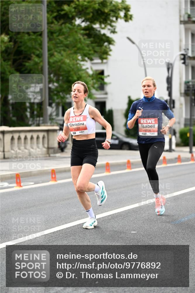 14.06.2026 - REWE Women's Run Dr. Thomas Lammeyer http://msf.ph/oto/9776892 14.06.2026 10:38:45 Laufen 5737, 657, 5906, 7 meine-sportfotos.de