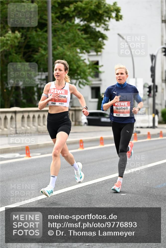 14.06.2026 - REWE Women's Run Dr. Thomas Lammeyer http://msf.ph/oto/9776893 14.06.2026 10:38:46 Laufen 5737, 657, 5906 meine-sportfotos.de