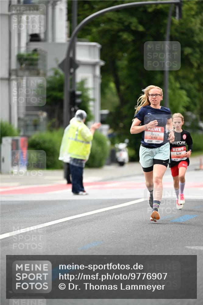 14.06.2026 - REWE Women's Run Dr. Thomas Lammeyer http://msf.ph/oto/9776907 14.06.2026 10:38:53 Laufen 7, 6063, 5604 meine-sportfotos.de