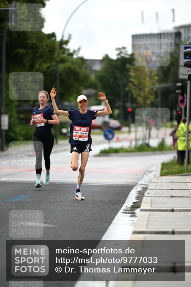 14.06.2026 - REWE Women's Run Dr. Thomas Lammeyer http://msf.ph/oto/9777033 14.06.2026 10:39:22 Laufen 5007 meine-sportfotos.de