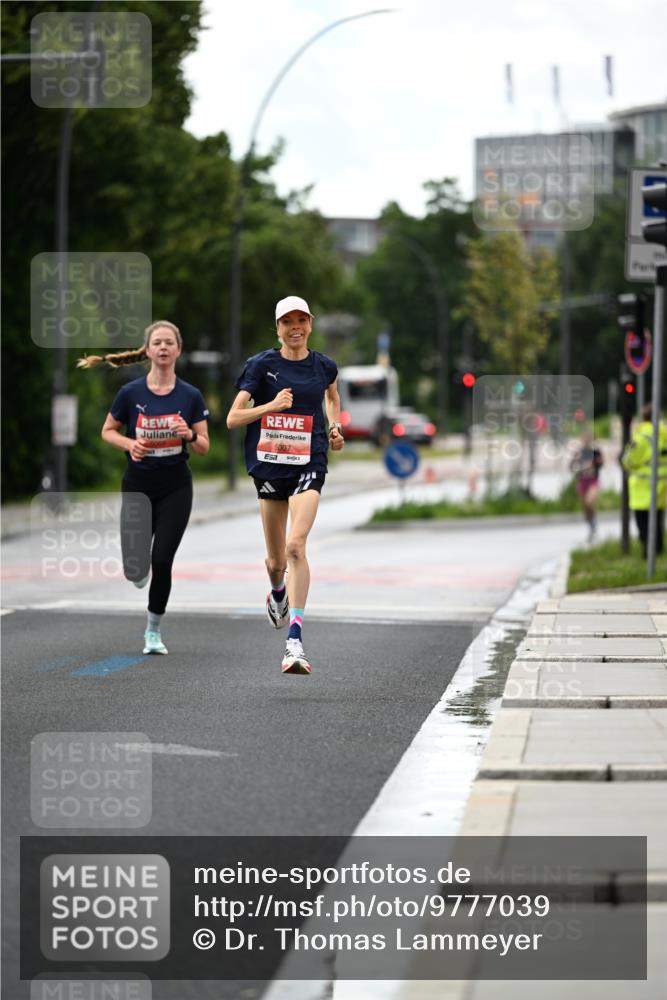 14.06.2026 - REWE Women's Run Dr. Thomas Lammeyer http://msf.ph/oto/9777039 14.06.2026 10:39:23 Laufen 5007, 51 meine-sportfotos.de