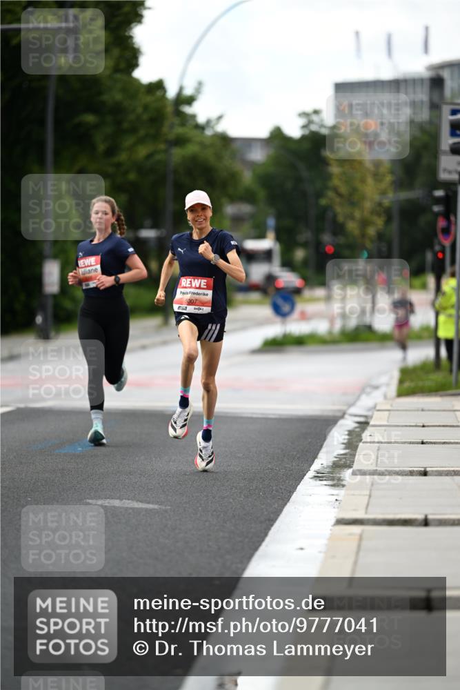 14.06.2026 - REWE Women's Run Dr. Thomas Lammeyer http://msf.ph/oto/9777041 14.06.2026 10:39:23 Laufen 007 meine-sportfotos.de