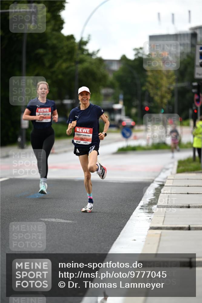 14.06.2026 - REWE Women's Run Dr. Thomas Lammeyer http://msf.ph/oto/9777045 14.06.2026 10:39:24 Laufen 5007 meine-sportfotos.de