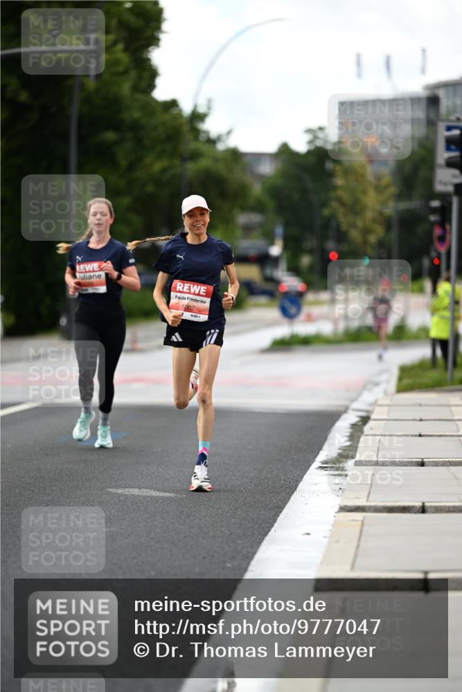 14.06.2026 - REWE Women's Run Dr. Thomas Lammeyer http://msf.ph/oto/9777047 14.06.2026 10:39:24 Laufen 5007 meine-sportfotos.de
