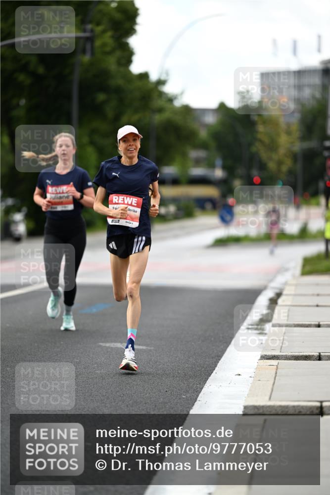 14.06.2026 - REWE Women's Run Dr. Thomas Lammeyer http://msf.ph/oto/9777053 14.06.2026 10:39:24 Laufen 1 meine-sportfotos.de
