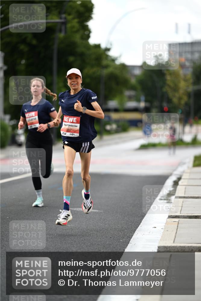 14.06.2026 - REWE Women's Run Dr. Thomas Lammeyer http://msf.ph/oto/9777056 14.06.2026 10:39:25 Laufen 5007 meine-sportfotos.de