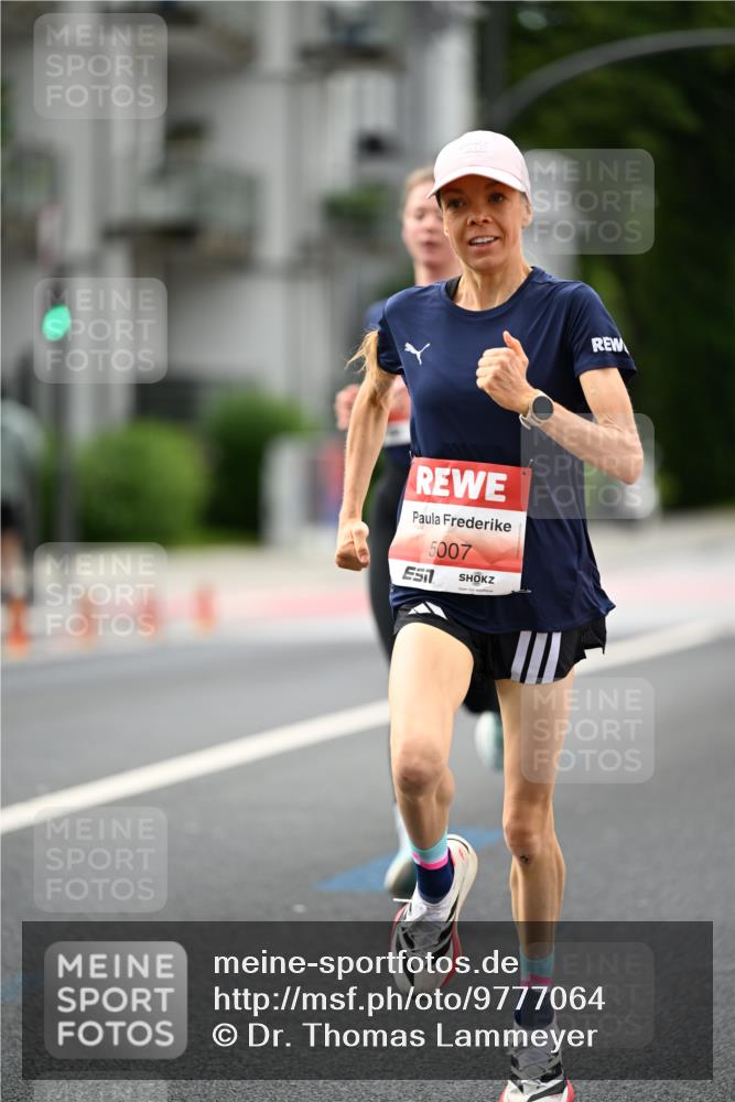 14.06.2026 - REWE Women's Run Dr. Thomas Lammeyer http://msf.ph/oto/9777064 14.06.2026 10:39:26 Laufen 51, 5007 meine-sportfotos.de