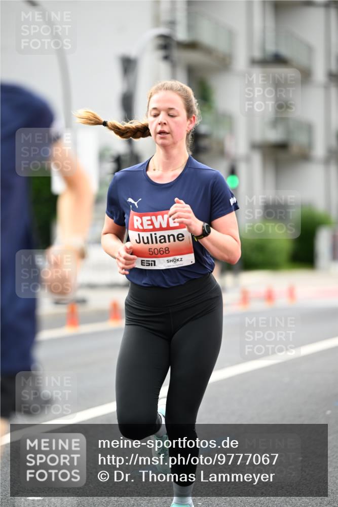14.06.2026 - REWE Women's Run Dr. Thomas Lammeyer http://msf.ph/oto/9777067 14.06.2026 10:39:27 Laufen 5068 meine-sportfotos.de