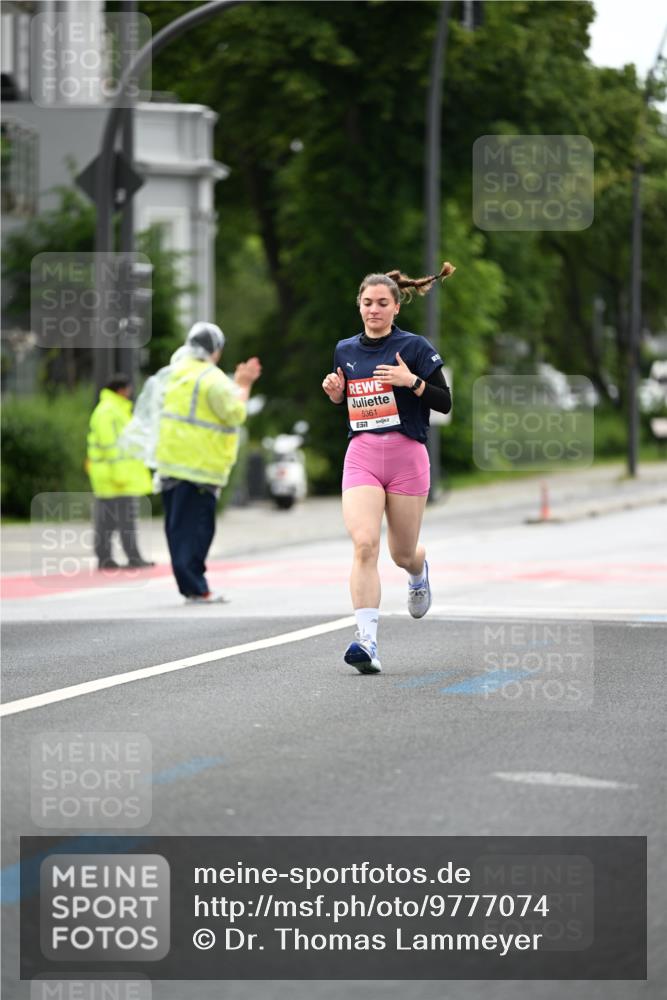 14.06.2026 - REWE Women's Run Dr. Thomas Lammeyer http://msf.ph/oto/9777074 14.06.2026 10:39:36 Laufen 5361, 57 meine-sportfotos.de