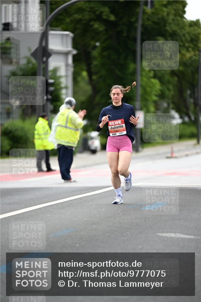 14.06.2026 - REWE Women's Run Dr. Thomas Lammeyer http://msf.ph/oto/9777075 14.06.2026 10:39:36 Laufen 5361 meine-sportfotos.de